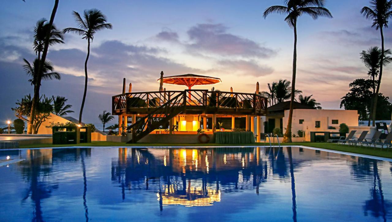 Sunbeach Hotel & Resort Bakau Exterior photo