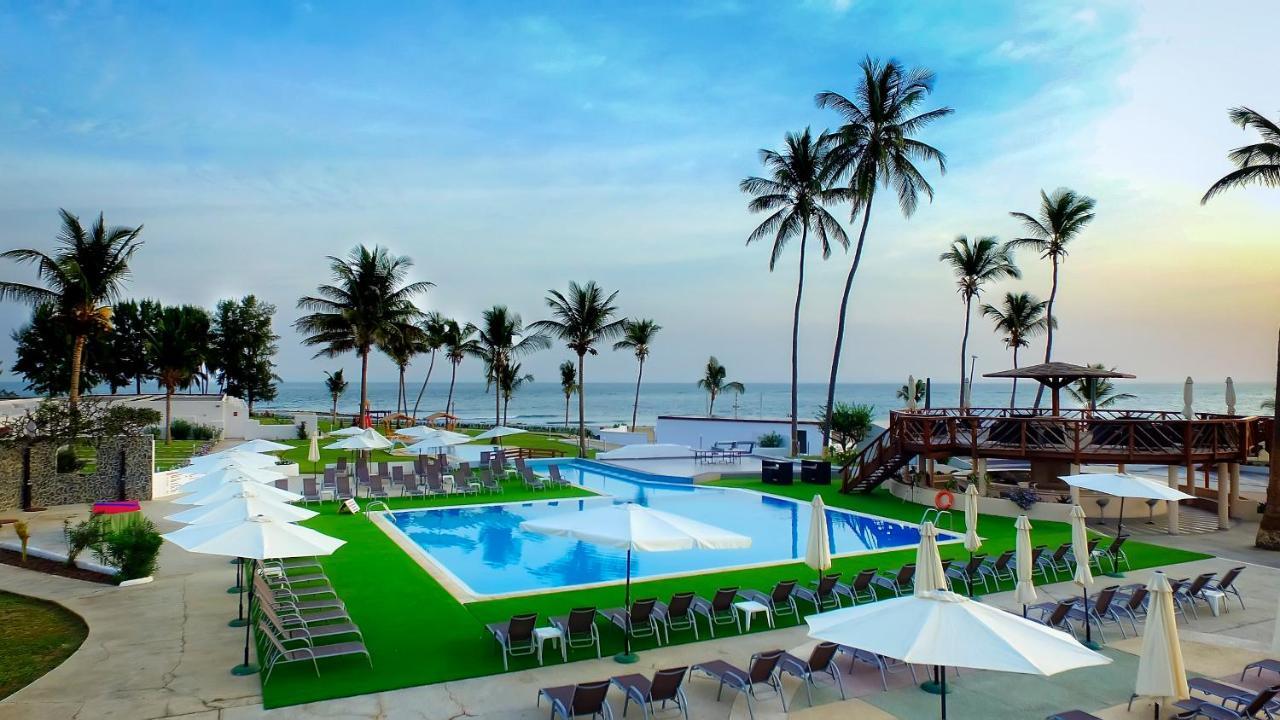 Sunbeach Hotel & Resort Bakau Exterior photo